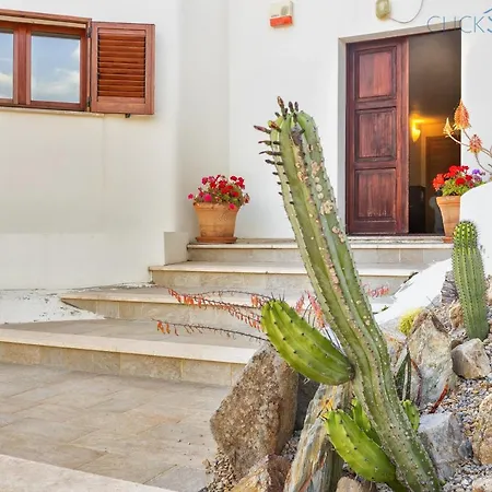 With Pool, Private Parking, Air Conditioning, 5 Bedrooms And 4 Bathrooms Villa Alghero