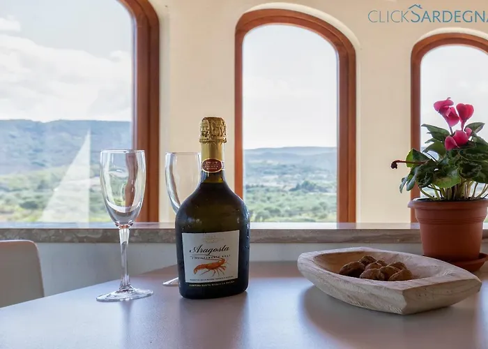 With Pool, Private Parking, Air Conditioning, 5 Bedrooms And 4 Bathrooms Villa