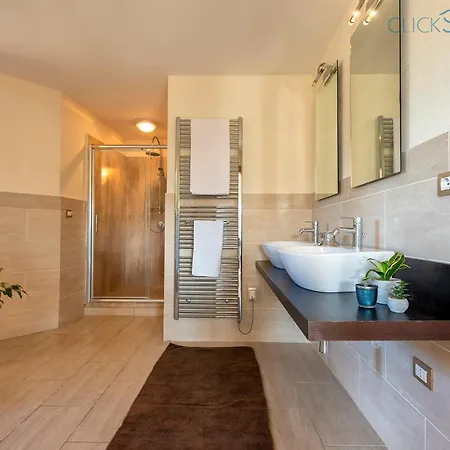 Willa With Pool, Private Parking, Air Conditioning, 5 Bedrooms And 4 Bathrooms Alghero