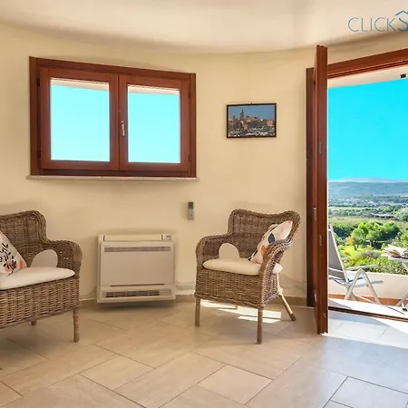 Villa With Pool, Private Parking, Air Conditioning, 5 Bedrooms And 4 Bathrooms Alghero