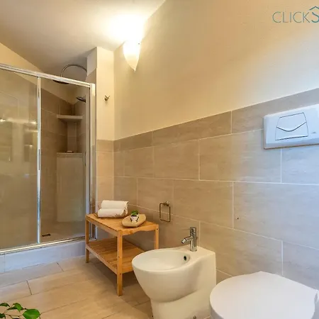 With Pool, Private Parking, Air Conditioning, 5 Bedrooms And 4 Bathrooms Willa Alghero