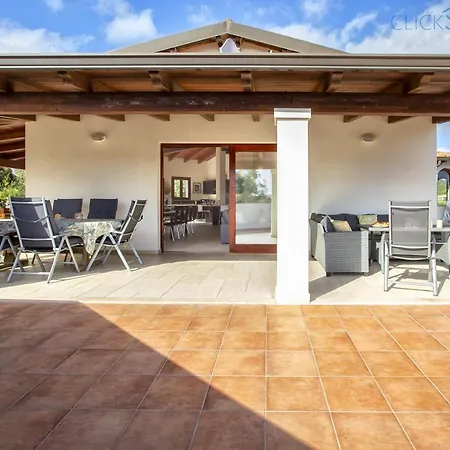Con Piscina Indipendente Con 5 E 4 Bagni Villa *