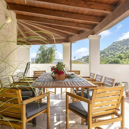 With Pool, Private Parking, Air Conditioning, 5 Bedrooms And 4 Bathrooms * Alghero