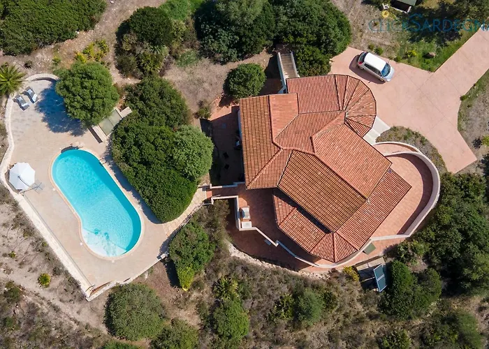 Villa With Pool, Private Parking, Air Conditioning, 5 Bedrooms And 4 Bathrooms Alguer