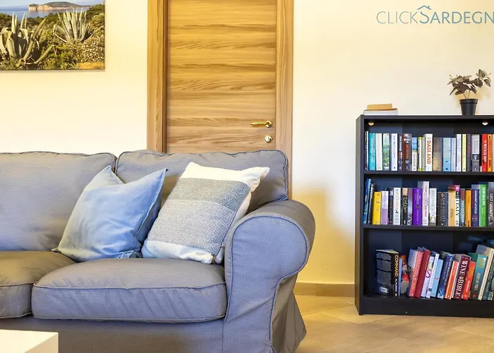 Villa With Pool, Private Parking, Air Conditioning, 5 Bedrooms And 4 Bathrooms