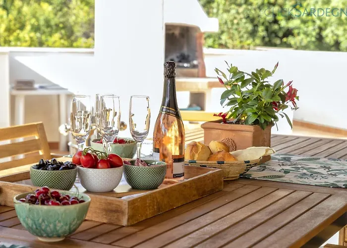 Villa With Pool, Private Parking, Air Conditioning, 5 Bedrooms And 4 Bathrooms Alguer