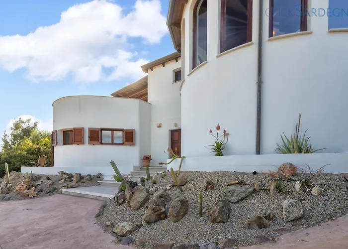 Villa With Pool, Private Parking, Air Conditioning, 5 Bedrooms And 4 Bathrooms Alguer