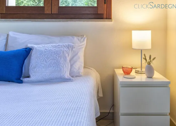 With Pool, Private Parking, Air Conditioning, 5 Bedrooms And 4 Bathrooms Villa Alguer