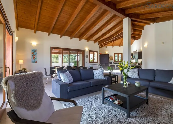 Villa With Pool, Private Parking, Air Conditioning, 5 Bedrooms And 4 Bathrooms Alguer