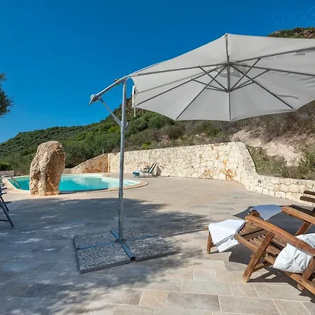 With Pool, Private Parking, Air Conditioning, 5 Bedrooms And 4 Bathrooms Βίλα
