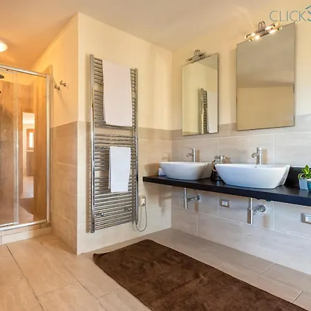With Pool, Private Parking, Air Conditioning, 5 Bedrooms And 4 Bathrooms Βίλα Αλγκέρο